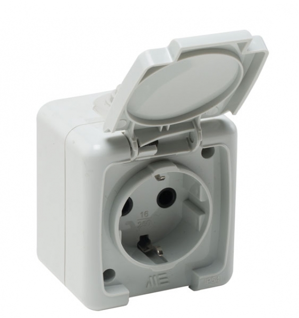 Заземленная розетка с крышкой / 40500505