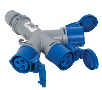 Тройная групповая розетка / 406701V